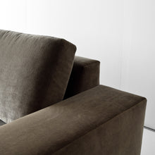 Load image into Gallery viewer, Dakota Sofa
